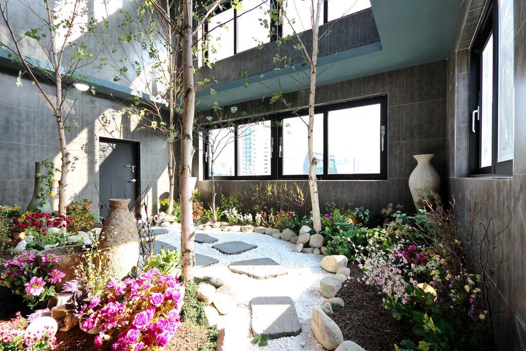 Hotel Home Busan Bagian luar foto