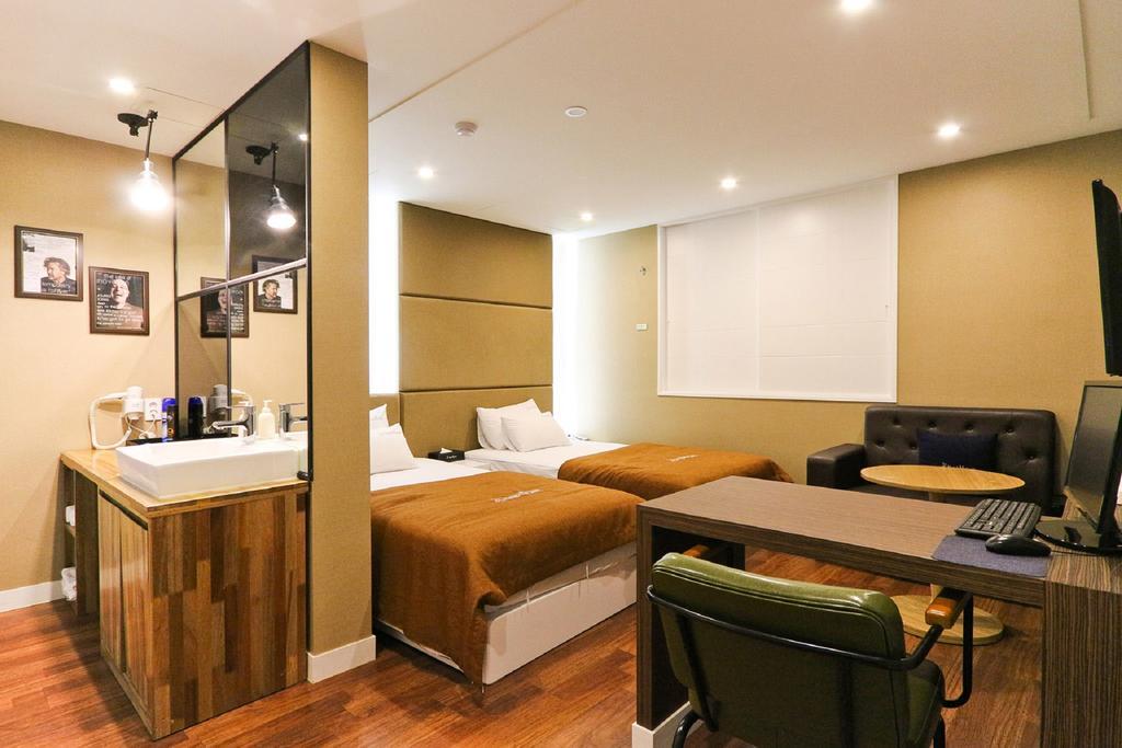 Hotel Home Busan Bagian luar foto